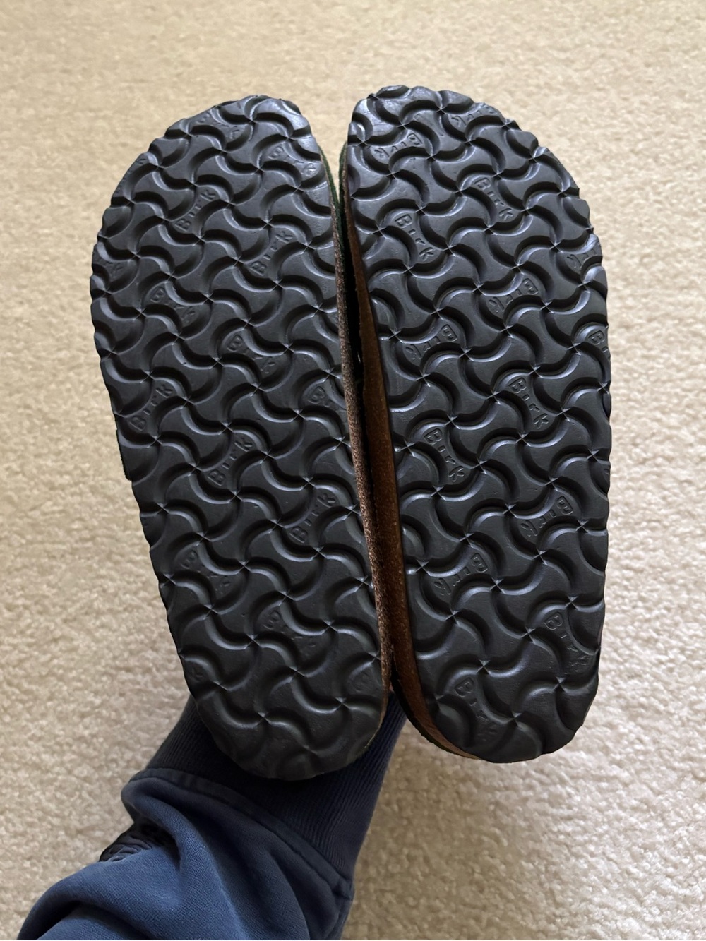 Birkenstock Women’s Sherpa Lined Suede Buckley Clog. Size 39. - Picture 13 of 13